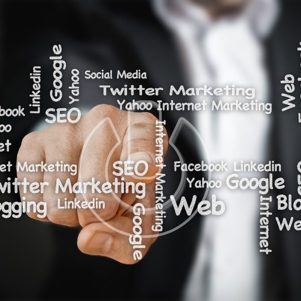social media, businessman, finger-4478119 social media, businessman, finger